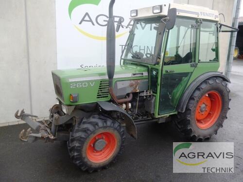 Traktor Fendt - FARMER 260 V