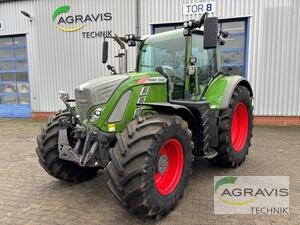 Traktor Fendt - 724 VARIO S4 PROFI PLUS