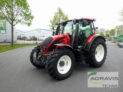 Traktor Valtra - N 104 H5