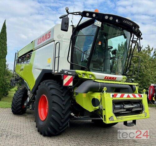 Claas Lexion 5400 Mit Schneidwerk anno di costruzione 2021 Östringen