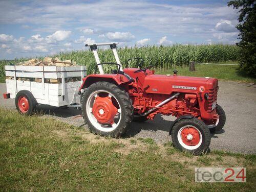 Oldtimer Tractor McCormick - D324