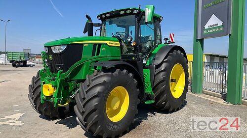 John Deere 6R 215