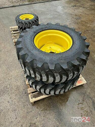 John Deere Industriebereifung / John Deere 3038e Rok produkcji 2024 Grefrath