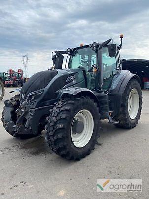 Valtra T 234 Versu Rok produkcji 2019 Czterokolowy