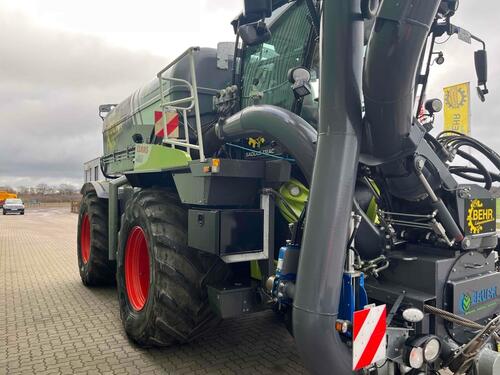 Claas Xerion 4200 Saddle Trac Bauer anno di costruzione 2020 4 Trazione Ruote