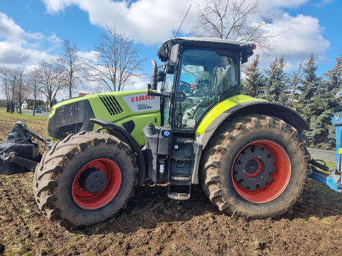 Claas Axion 850 Anul fabricaţiei 2014 Tracţiune integrală 4WD