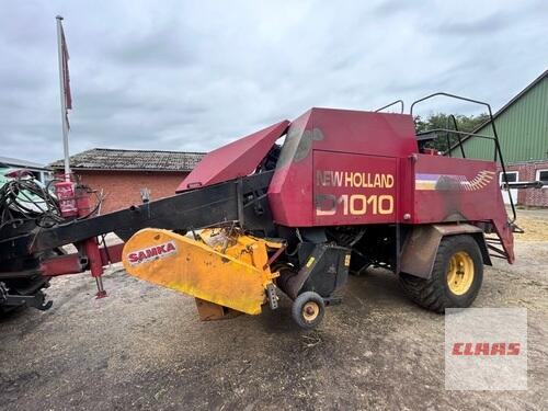 New Holland D1010c + Samka Vorbauhäcksler Anul fabricaţiei 1998 Risum-Lindholm