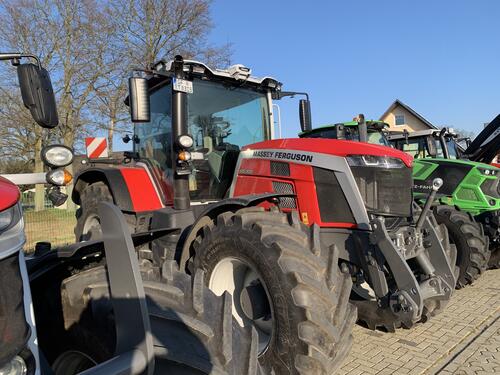 Massey Ferguson 8s.305 Dyna-Vt Exclusive Year of Build 2023 Hillerse