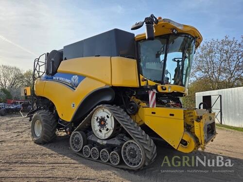 New Holland CR 9090 anno di costruzione 2014 Prenzlau