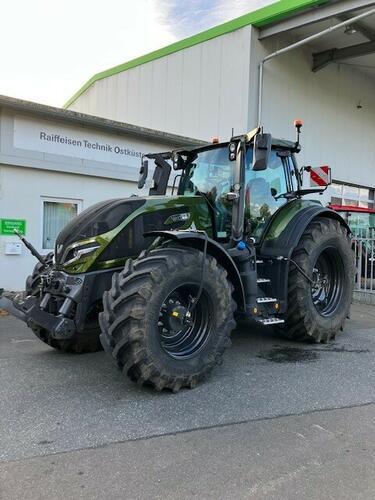 Valtra Q285 Année de construction 2023 Sterup