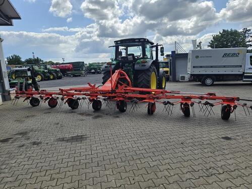 Kuhn Gf8702 Year of Build 2011 Neuenkirchen-Vörden