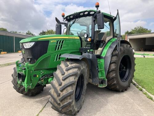 John Deere 6215R Année de construction 2015 A 4 roues motrices