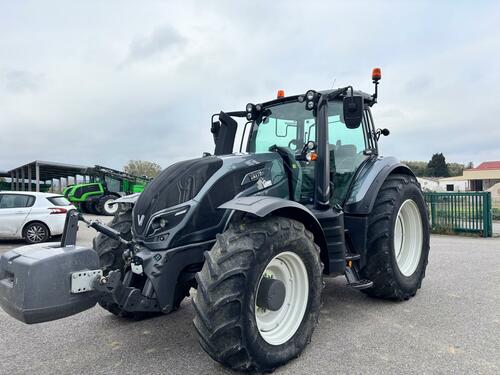 Valtra T 214 Versu Byggeår 2019 A/C