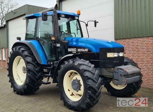 New Holland 8260 DT