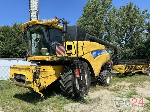 New Holland CR 9070 Год выпуска 2011 Привод на 4 колеса