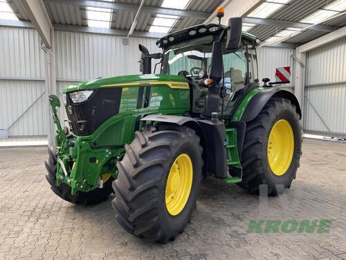 John Deere 6R 230