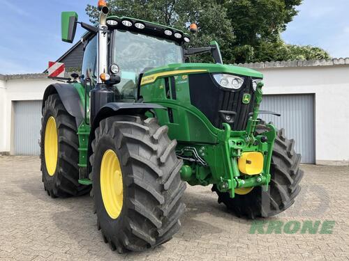 John Deere 6R 215
