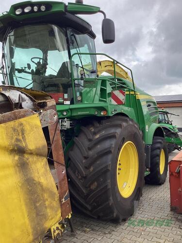 John Deere 8300