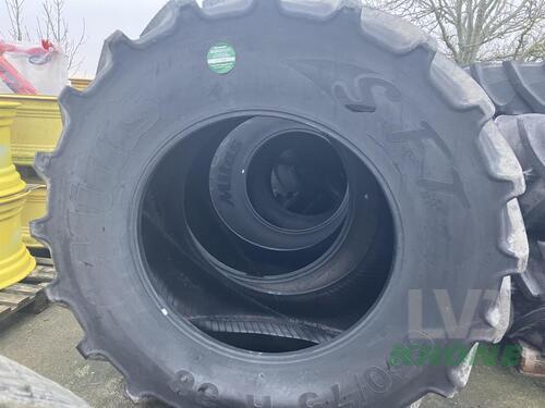 Mitas 650/75R38