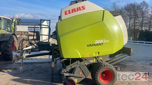 Claas Variant 380 RC anno di costruzione 2015 Bernburg