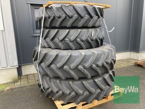 Fendt 380/85 R30 + 480/80 R42 Fendt 700 Vario 2,10 m Spur